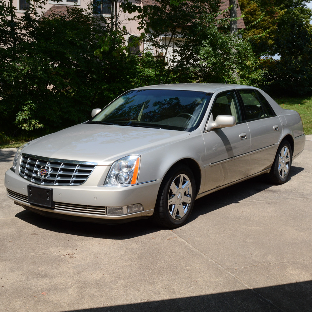 2007 Gold Mist Cadillac DTS
