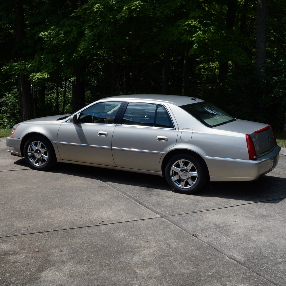 2007 Gold Mist Cadillac DTS