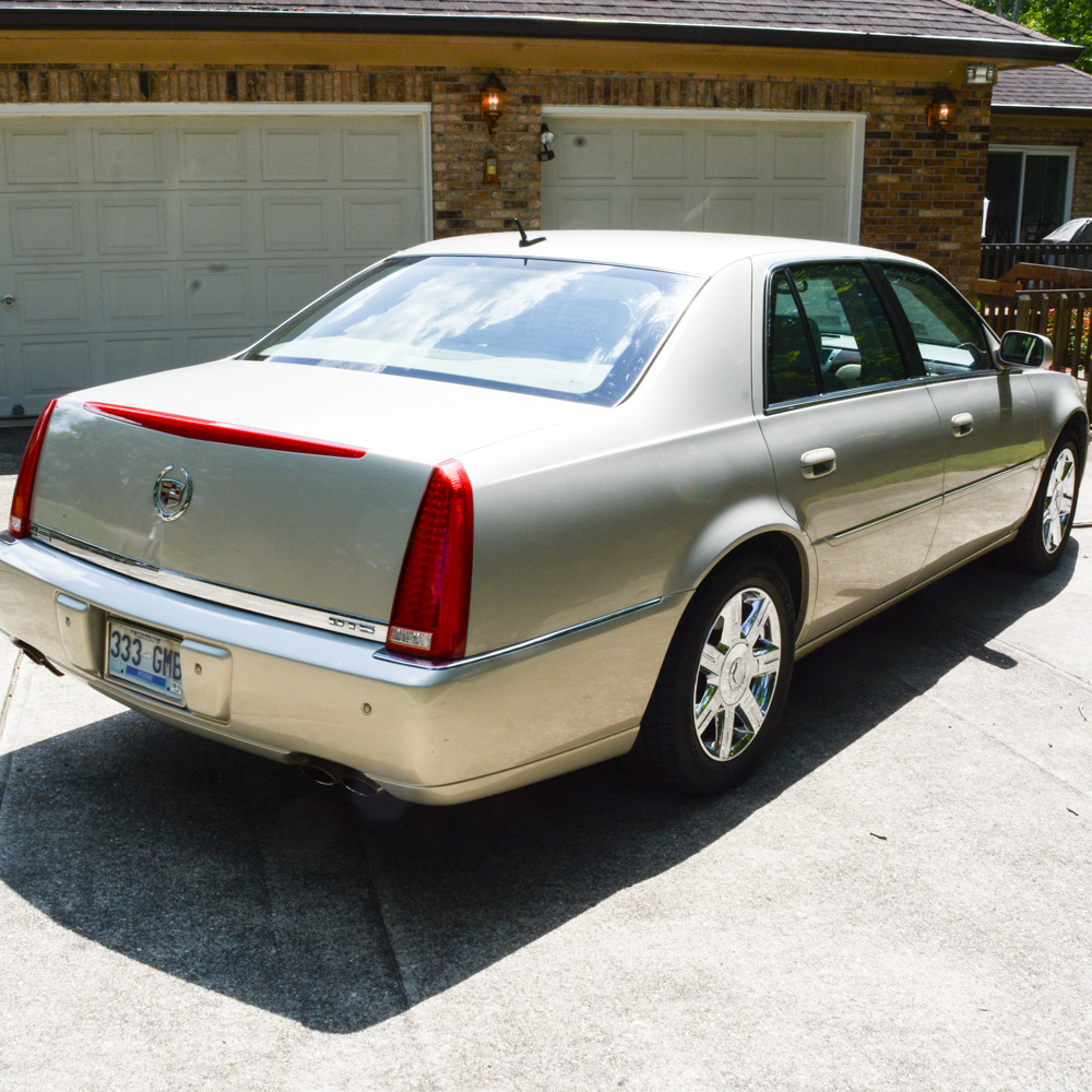 2007 Gold Mist Cadillac DTS