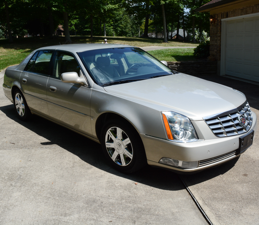 2007 Gold Mist Cadillac DTS