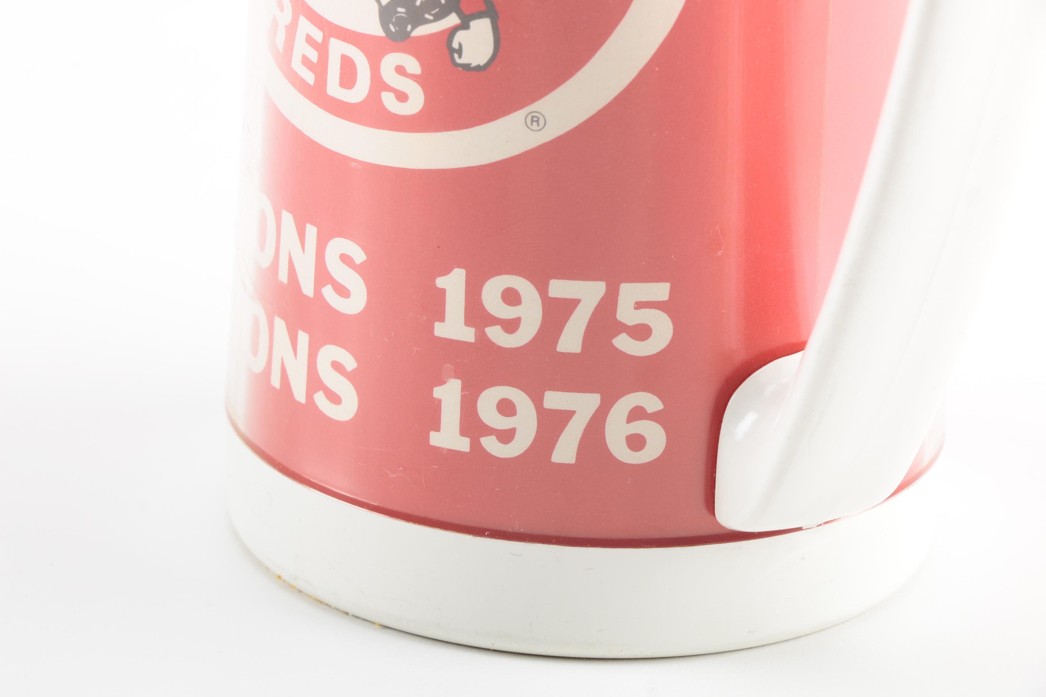 Plastic ThermoServ Cincinnati Reds Champions Mugs