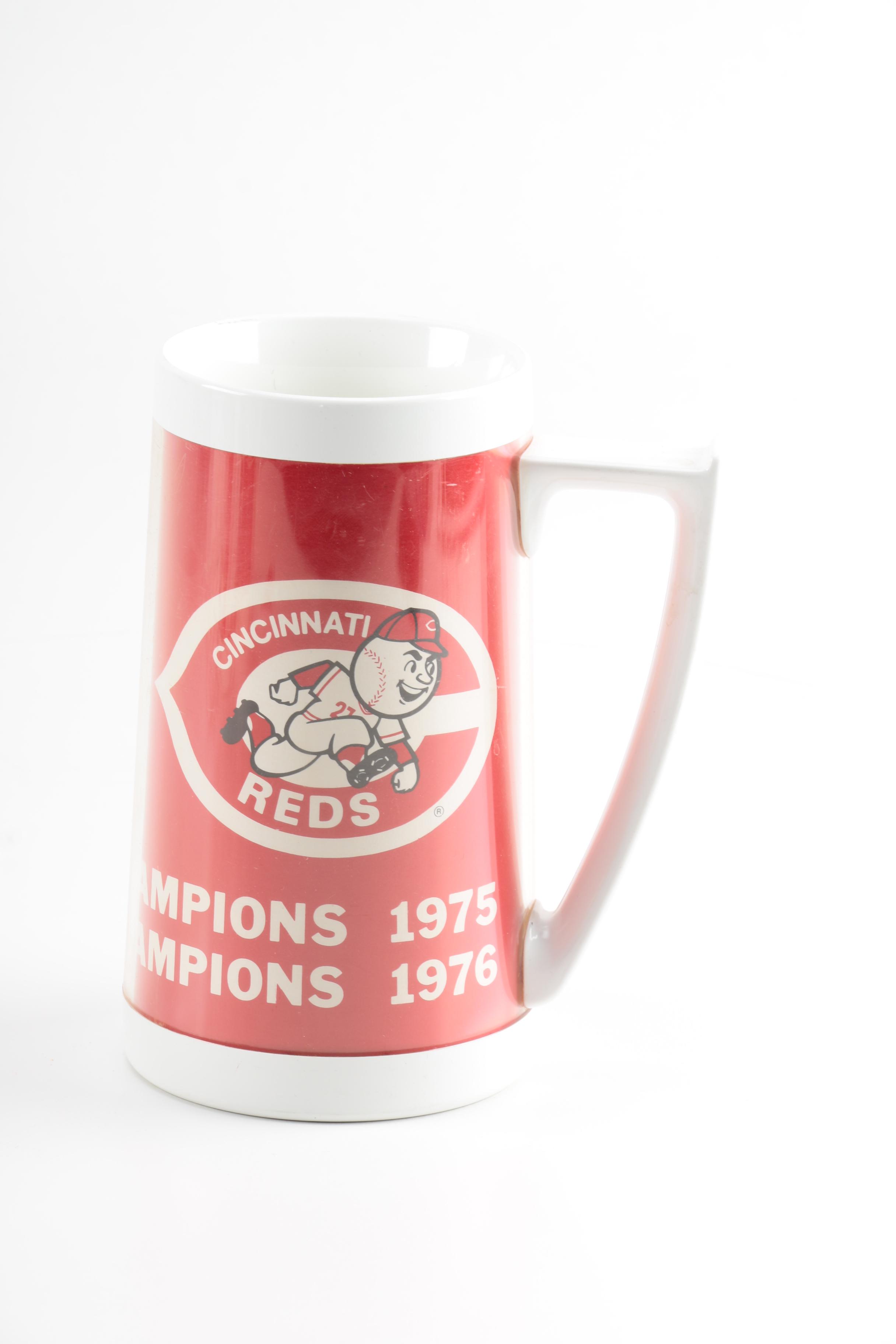 Plastic ThermoServ Cincinnati Reds Champions Mugs