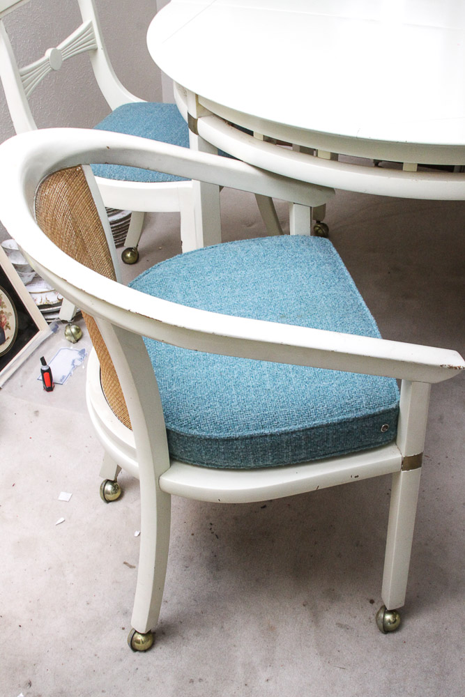 Modern Style Dining Table and Chairs