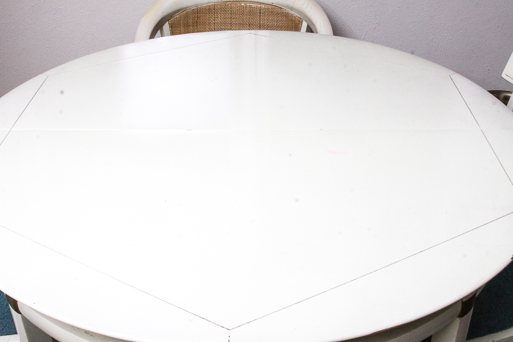 Modern Style Dining Table and Chairs