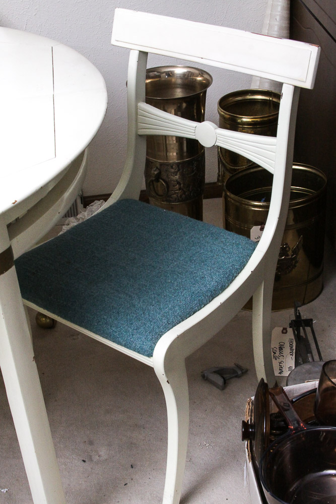 Modern Style Dining Table and Chairs