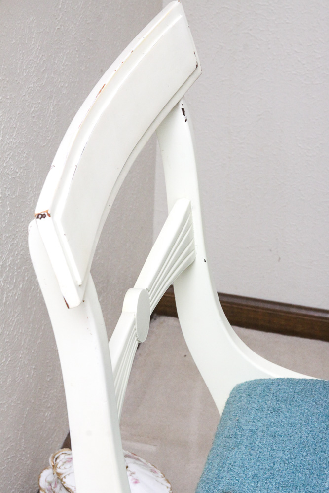 Modern Style Dining Table and Chairs