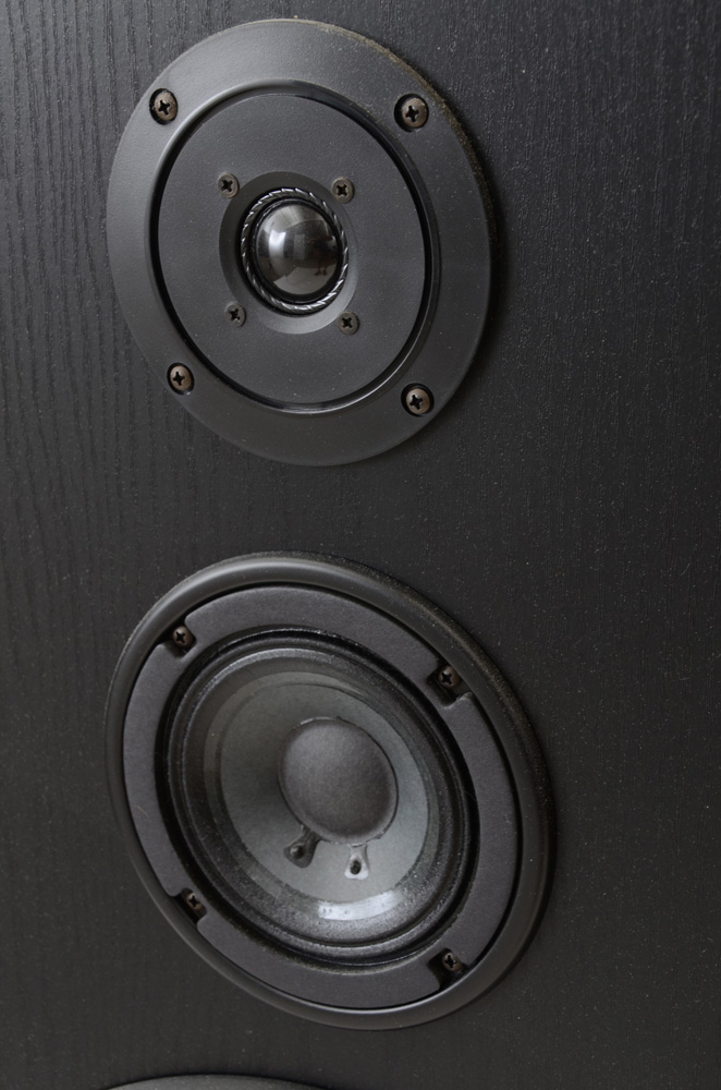 Pair of Yamaha Floor Speakers
