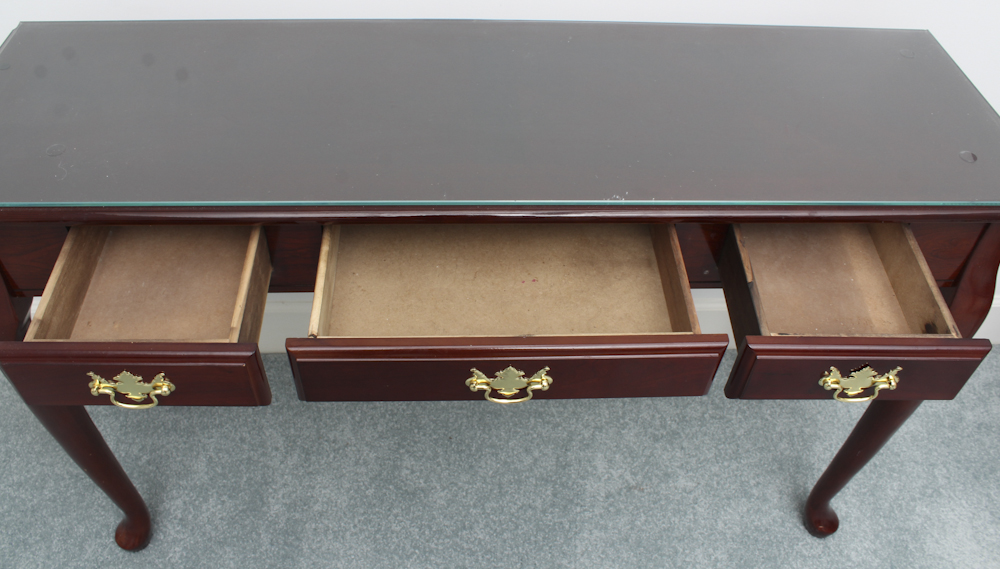 Queen Anne Style Sofa Table