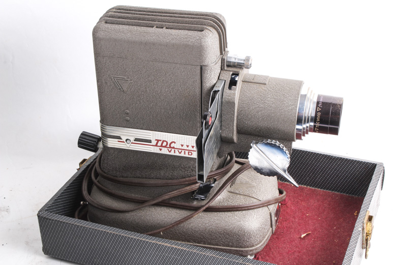 TDC Vivid Slide Projector with Carrying Case