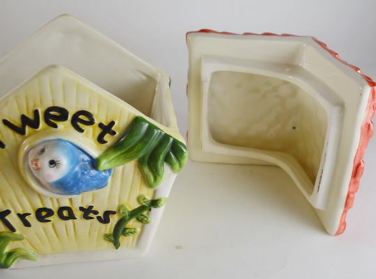 Vintage Tweet Treats Cookie Jar