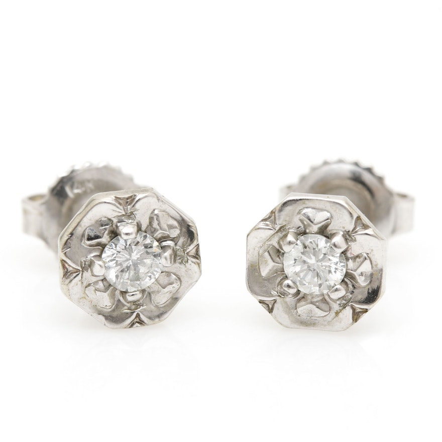 10K White Gold Diamond Flower Earrings