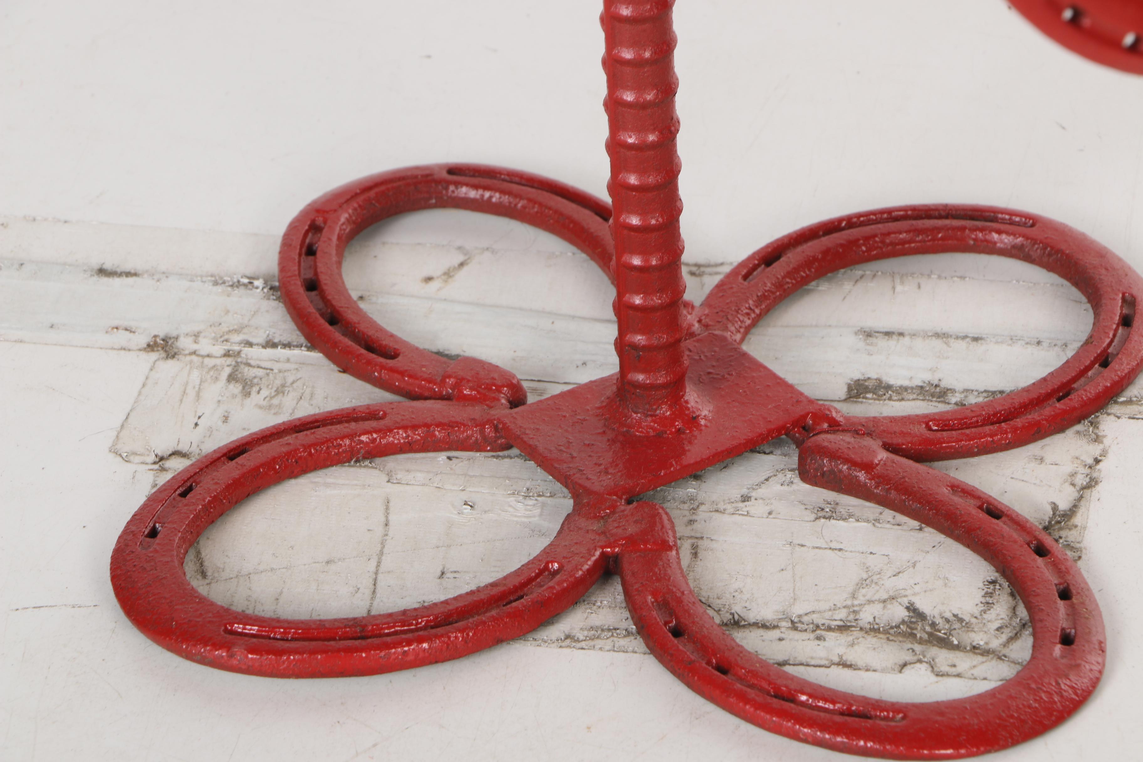 Red Metal Horse Shoe Christmas Tree