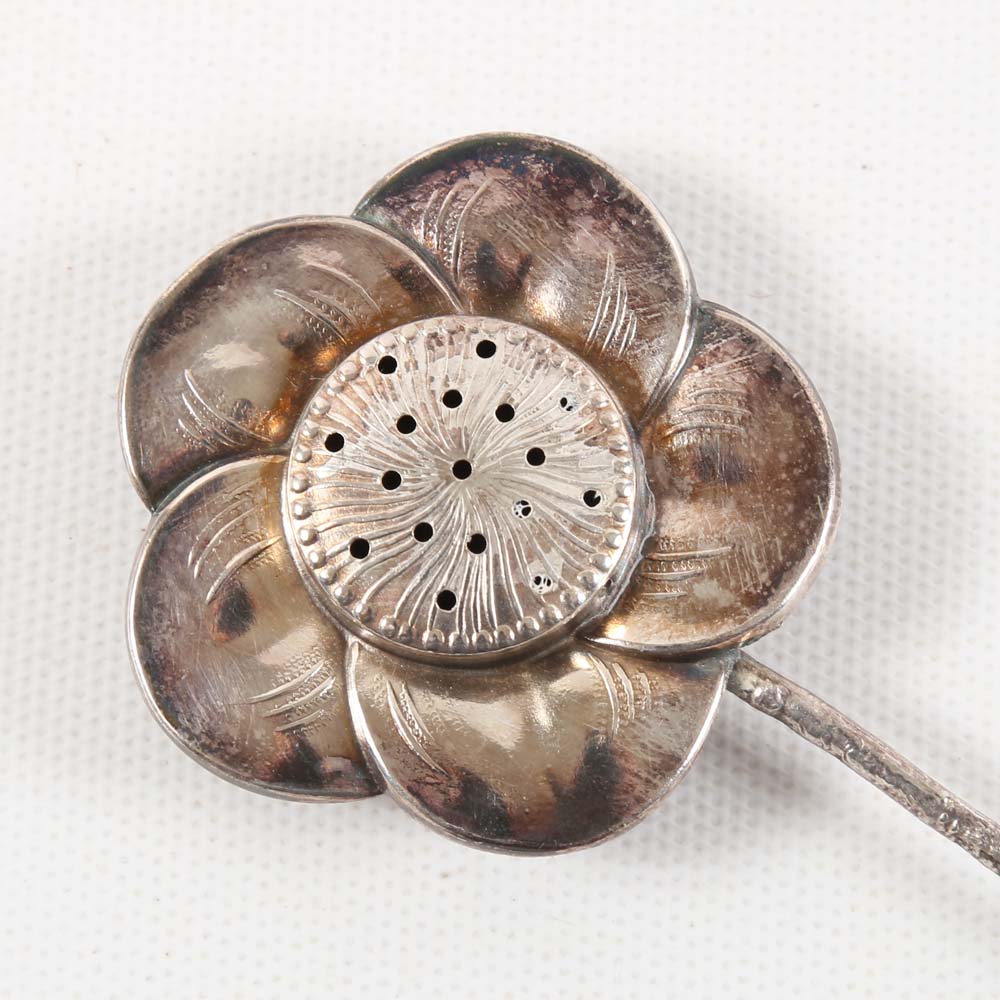 Kuyeda Sterling Silver Flower Salt Shaker