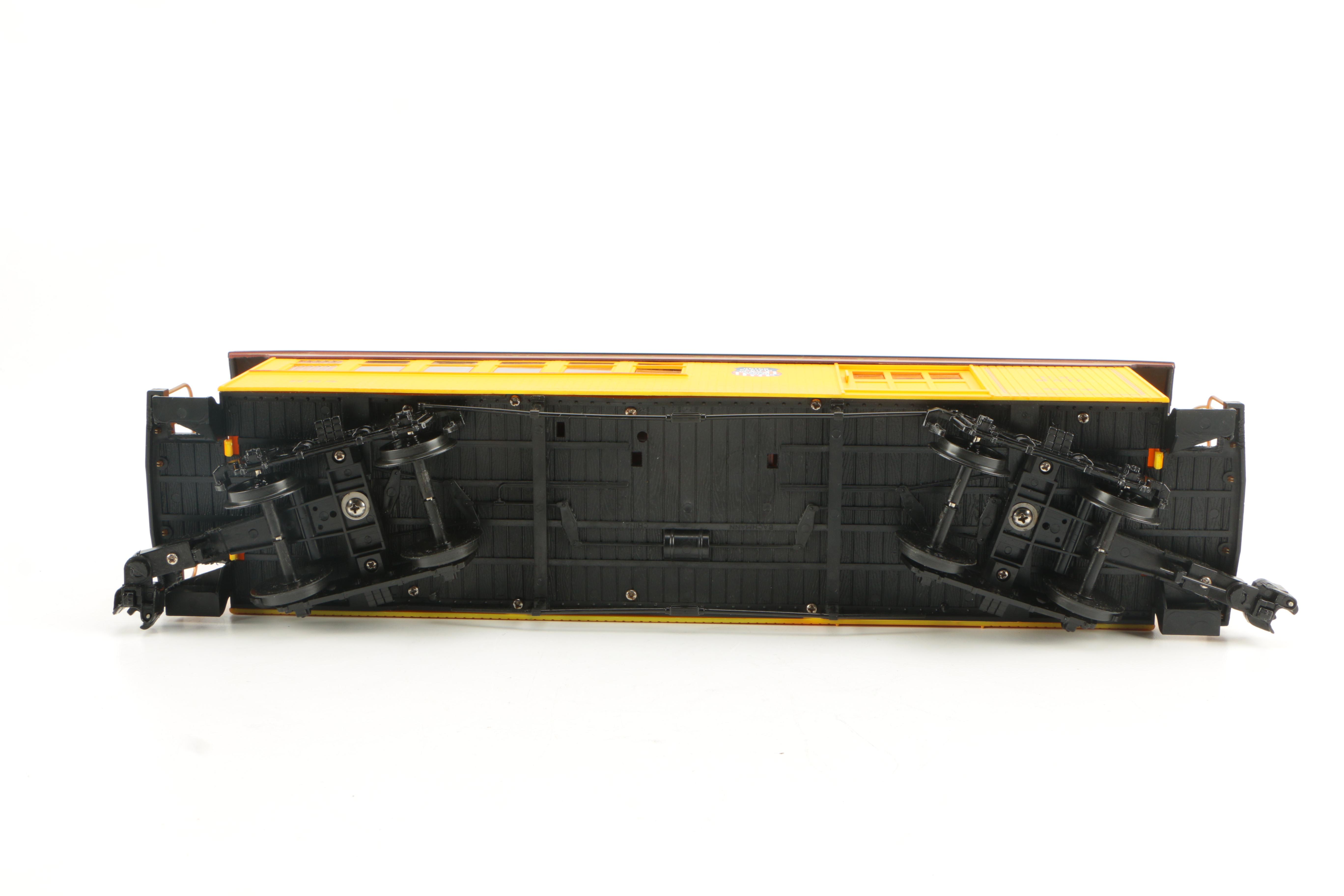 Bachmann HO Scale Train Set with Track and Accessories