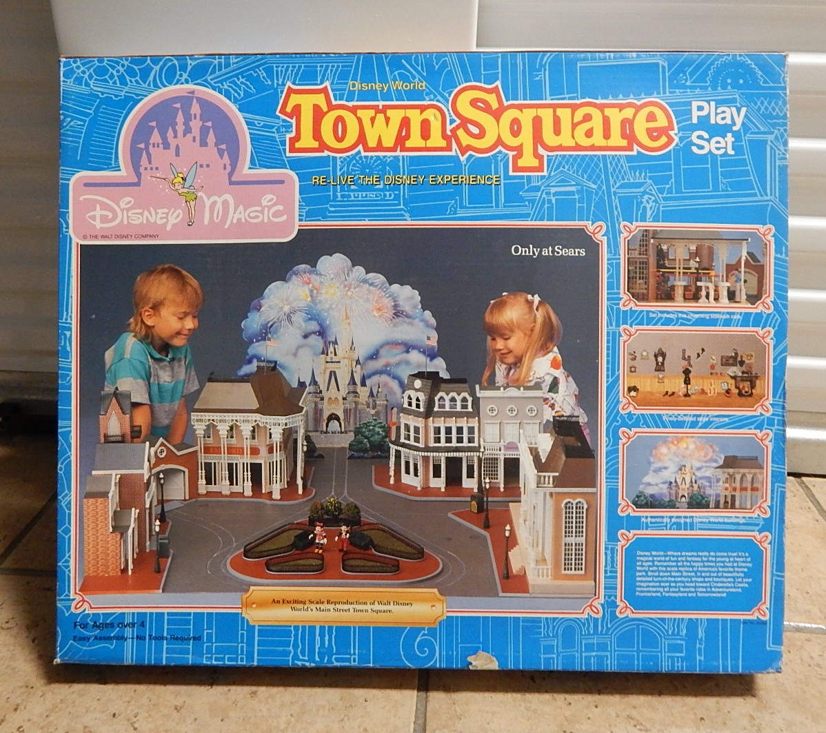 Disney Magic Town Square Model Kit