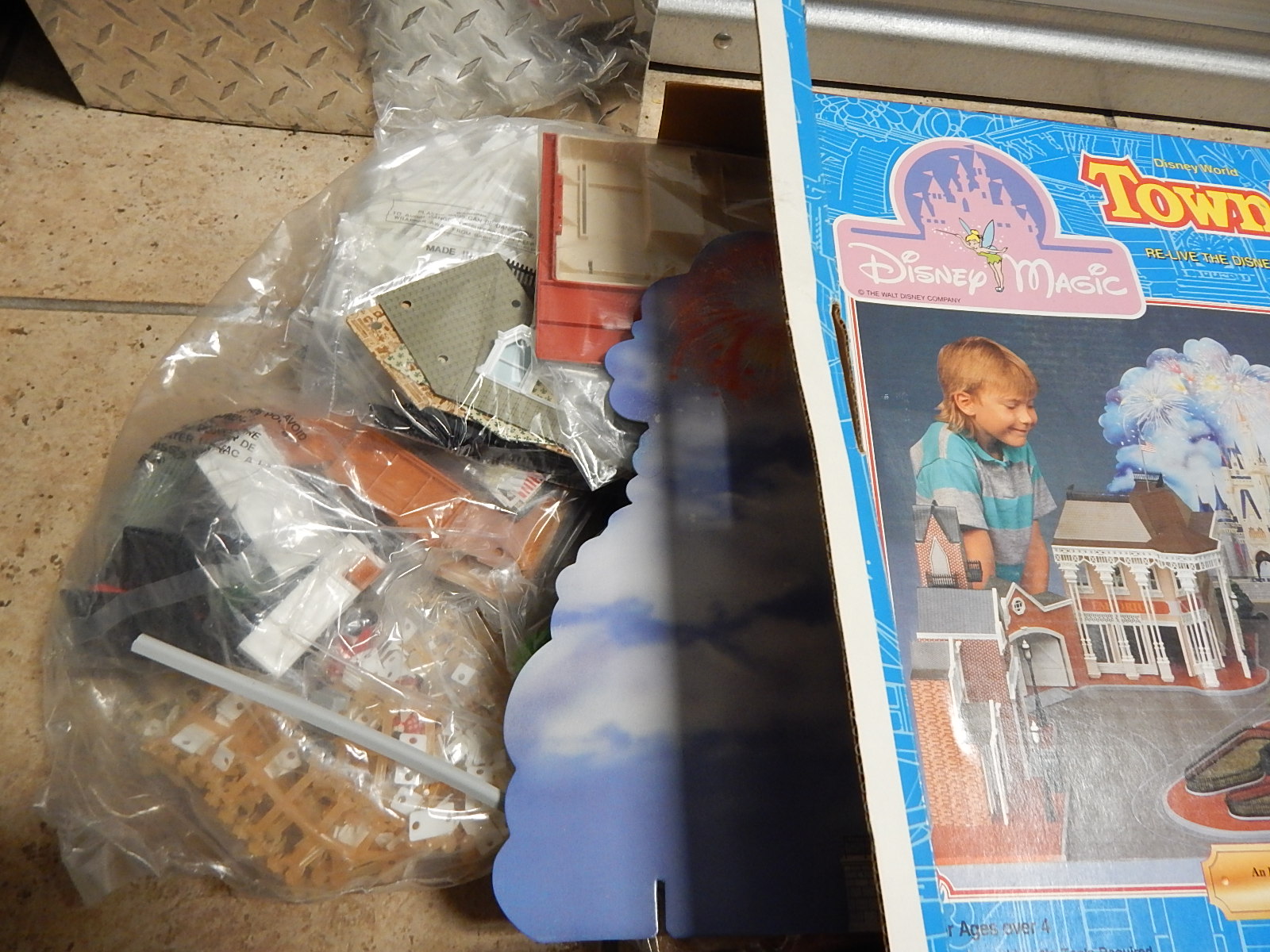 Disney Magic Town Square Model Kit