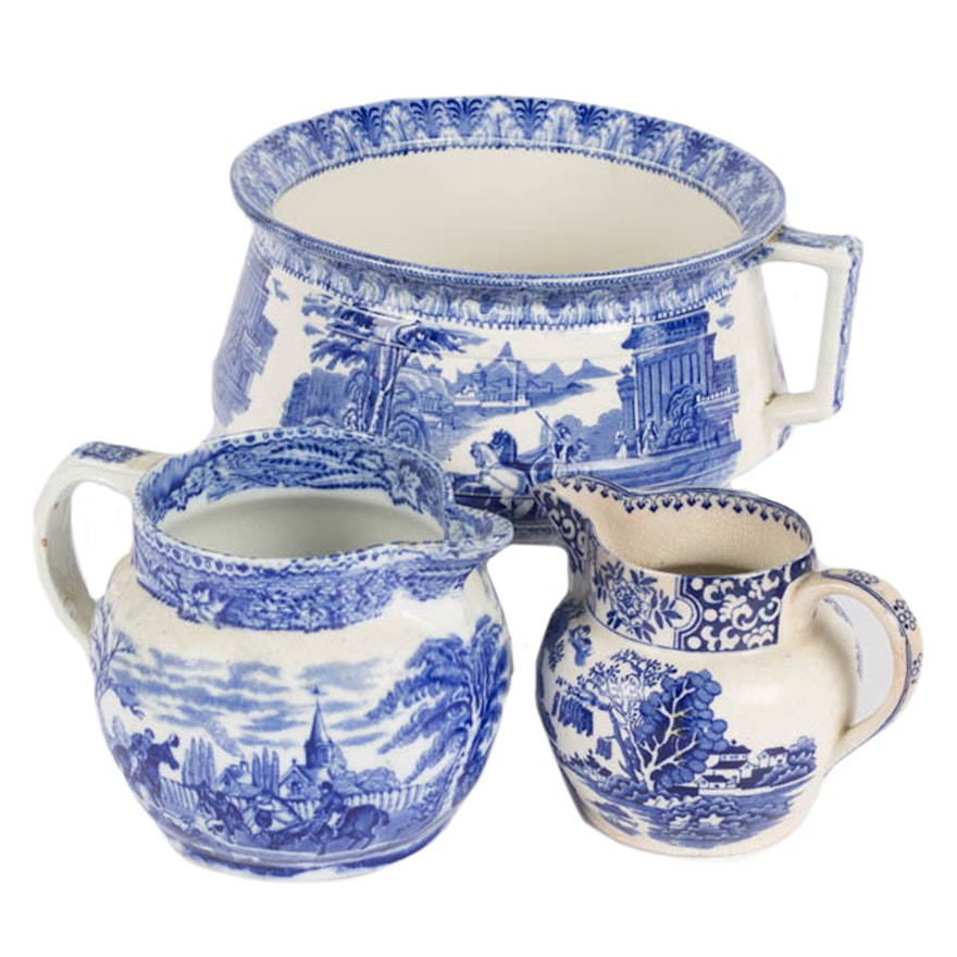 Vintage Chamber Pot and Pitchers