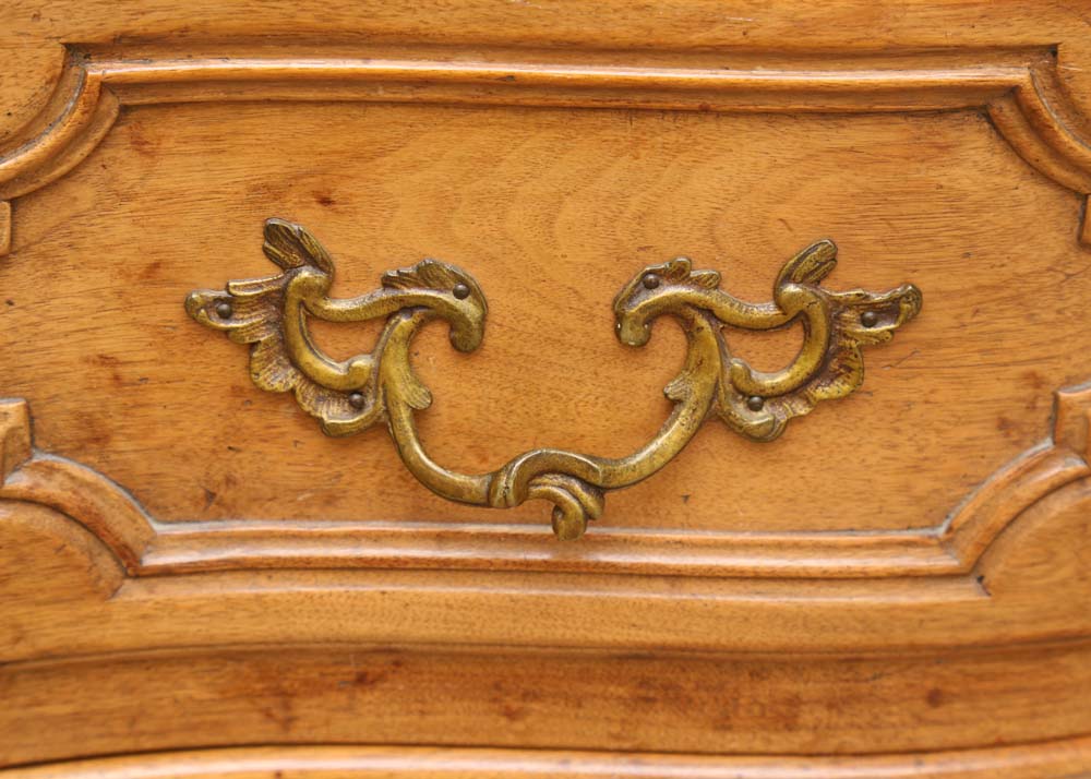 Victorian Style Dresser