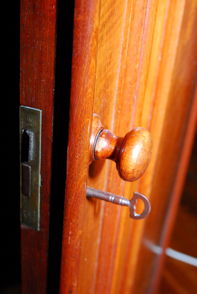 19th Century English Mahogany Wardrobe With Fitted Interior