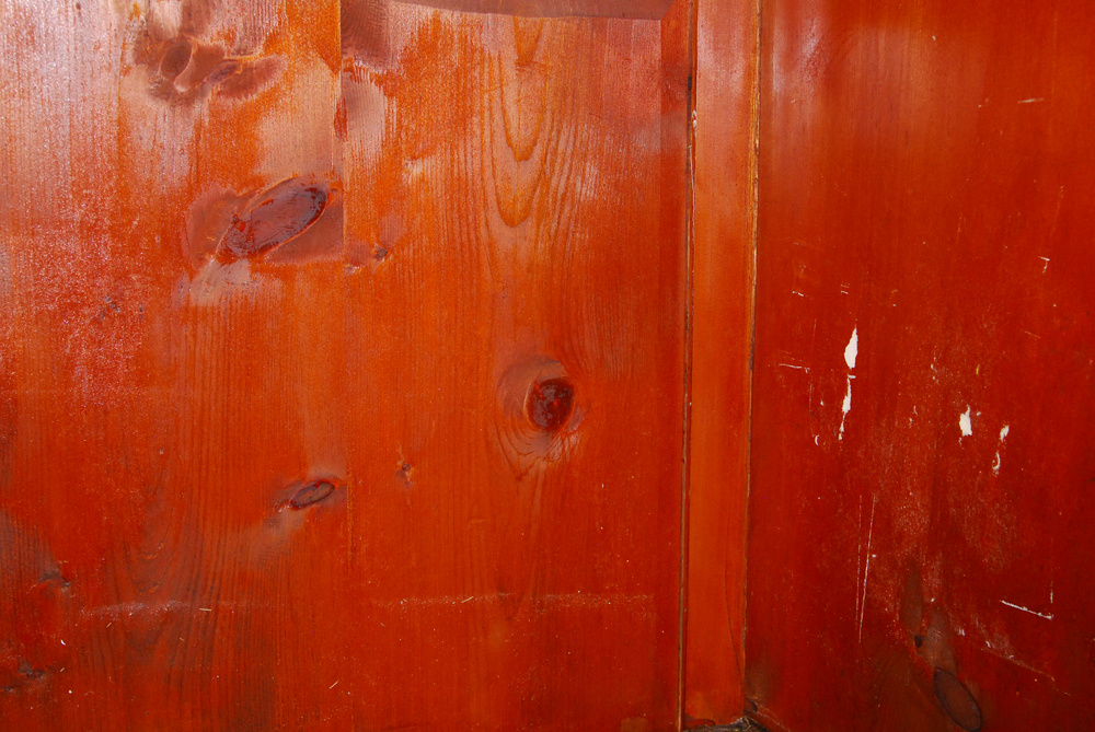 19th Century English Mahogany Wardrobe With Fitted Interior