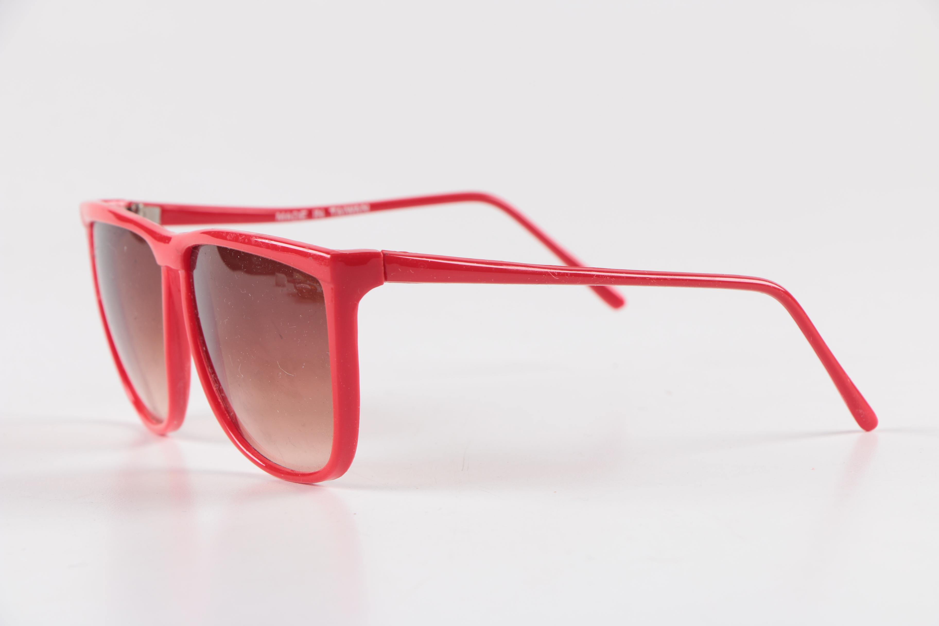 Women's Plastic Framed Sunglasses