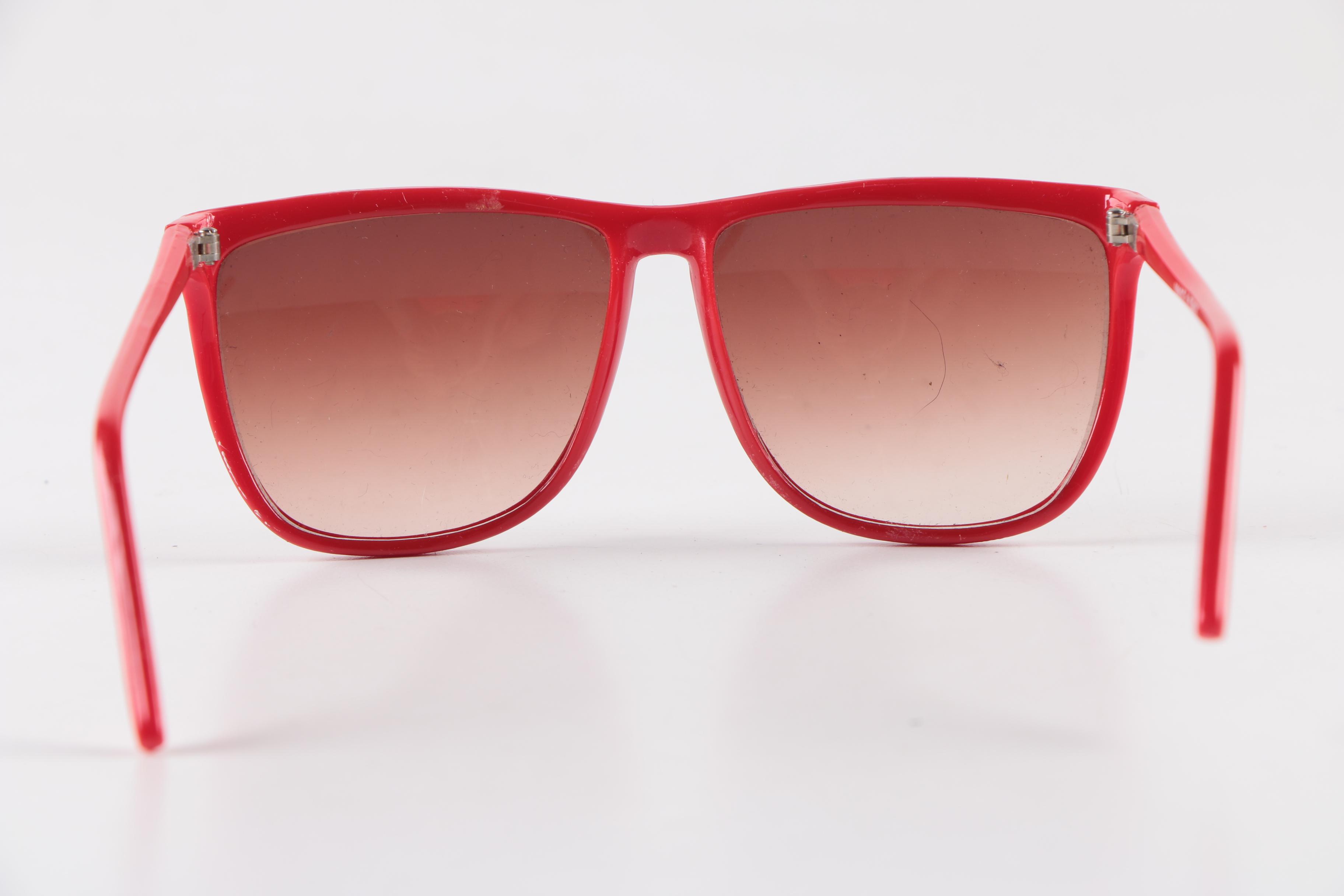 Women's Plastic Framed Sunglasses