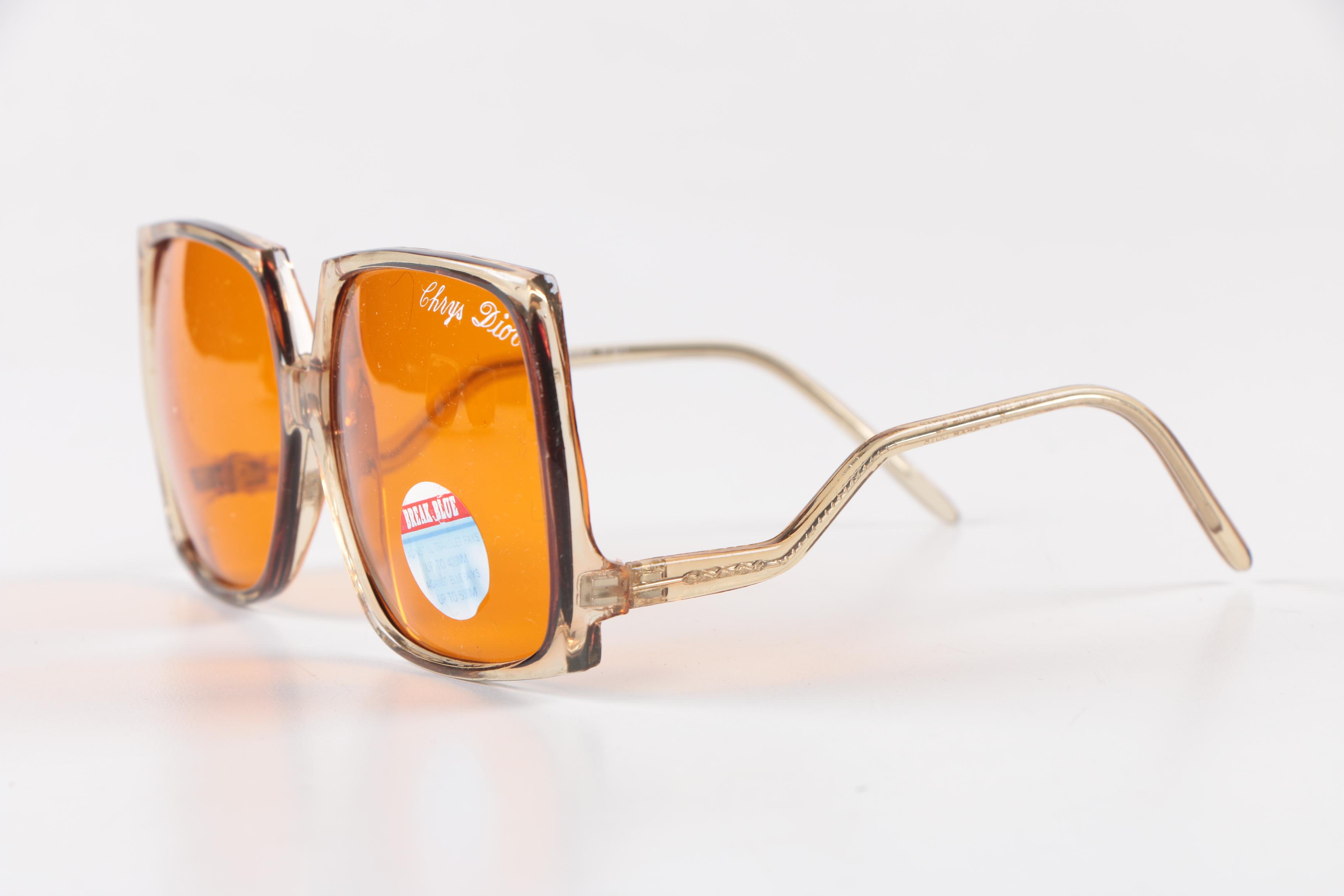 Women's Plastic Framed Sunglasses