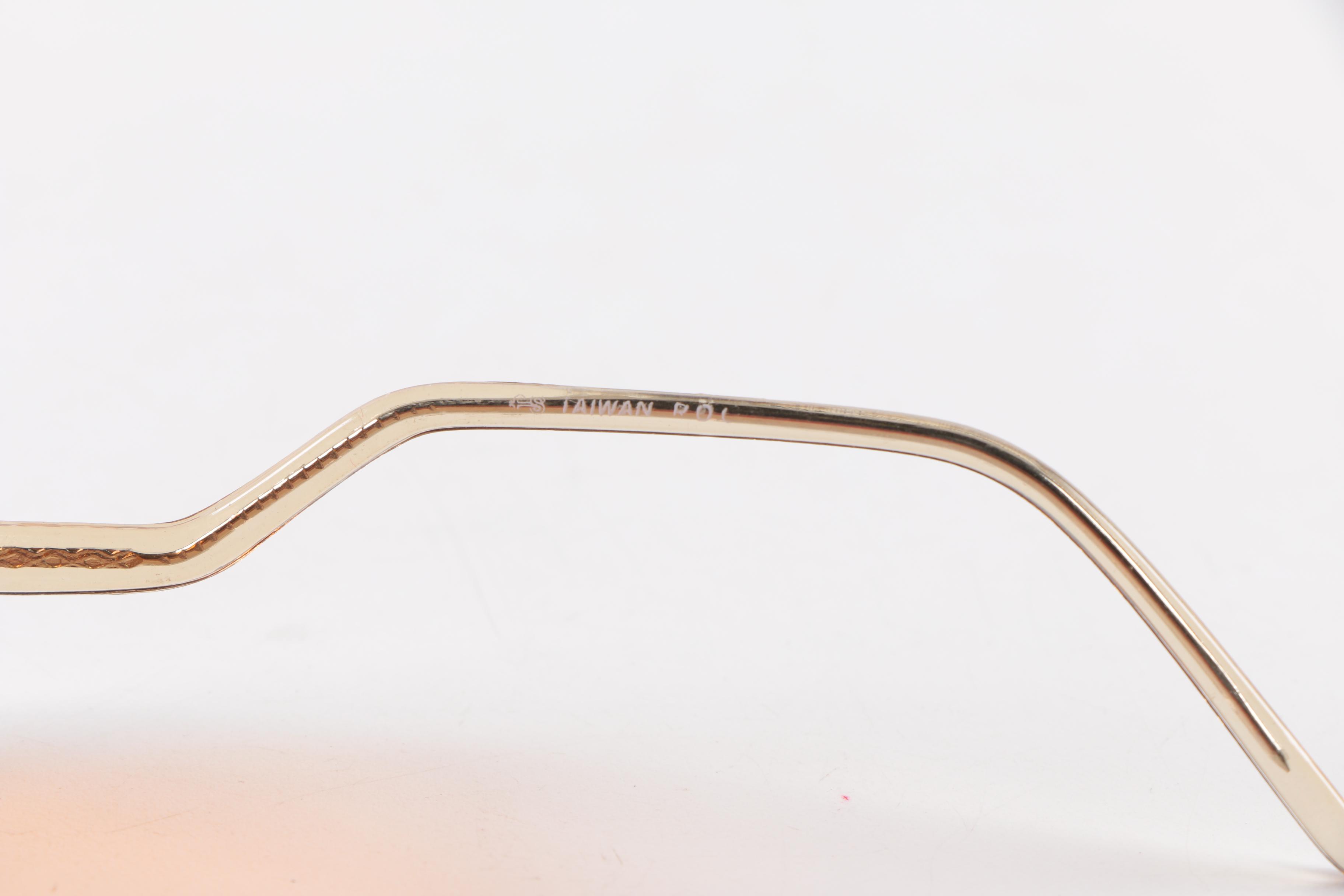 Women's Plastic Framed Sunglasses