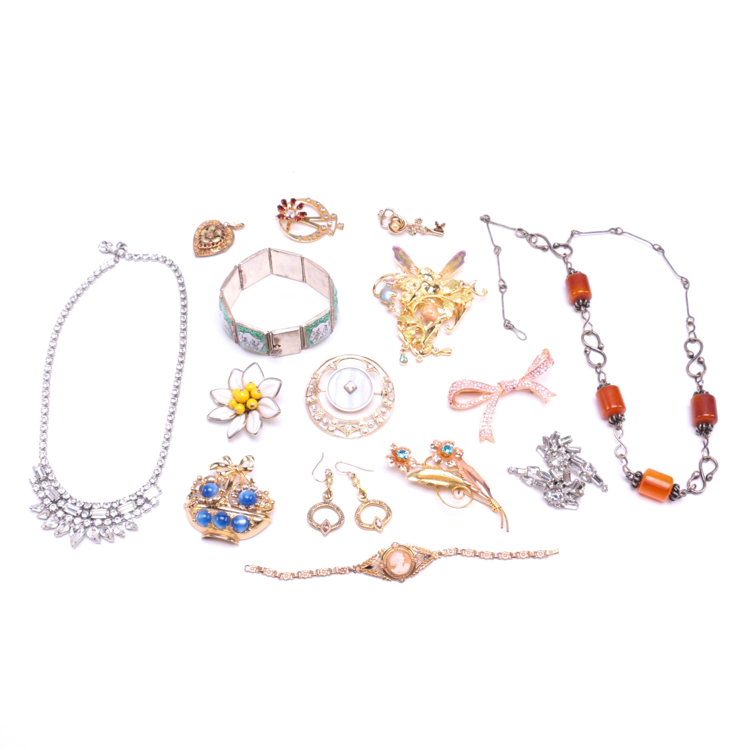 Vintage Costume Jewelry Featuring Weiss and Bakelite