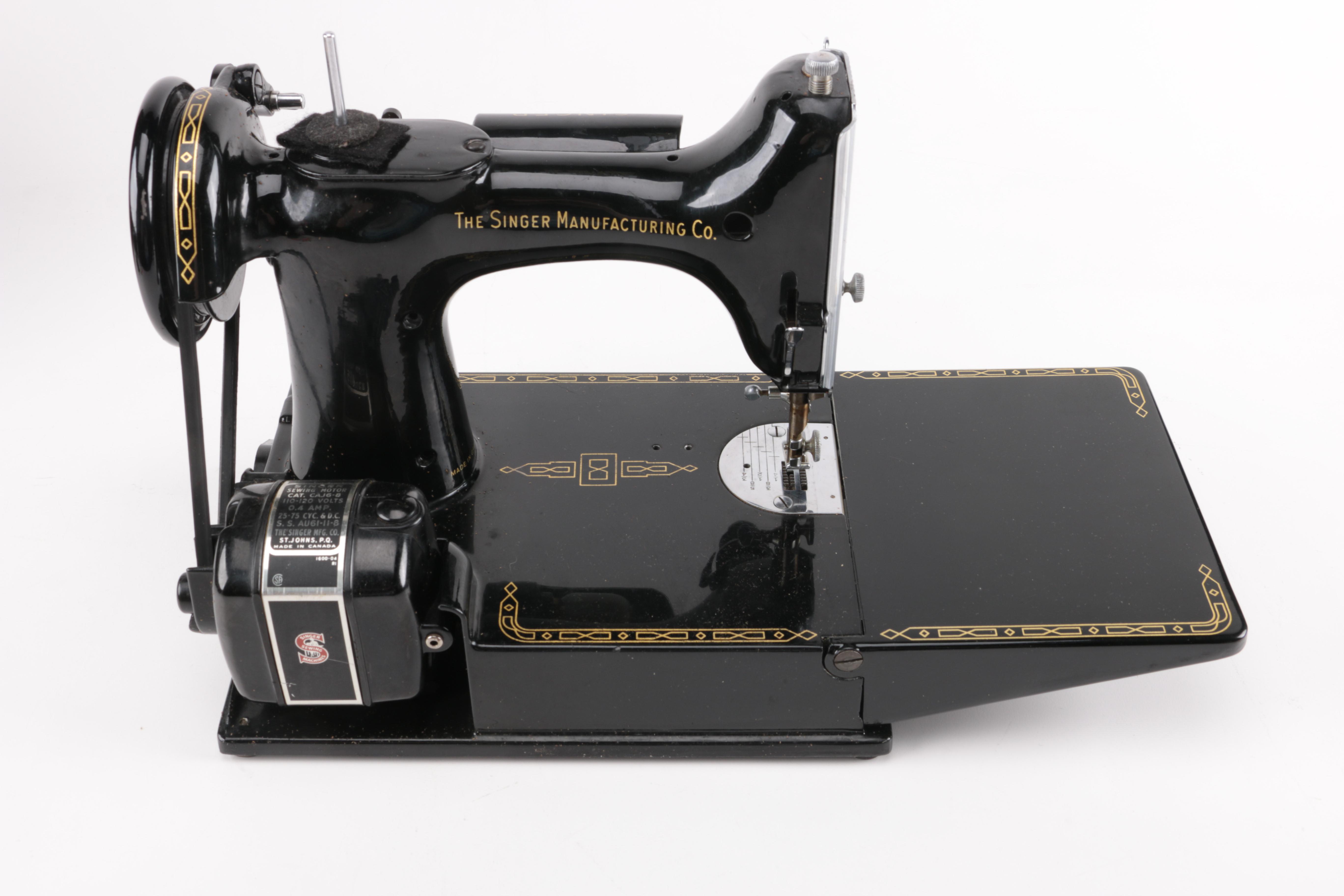 Circa 1950 Singer Featherweight 221K Sewing Machine