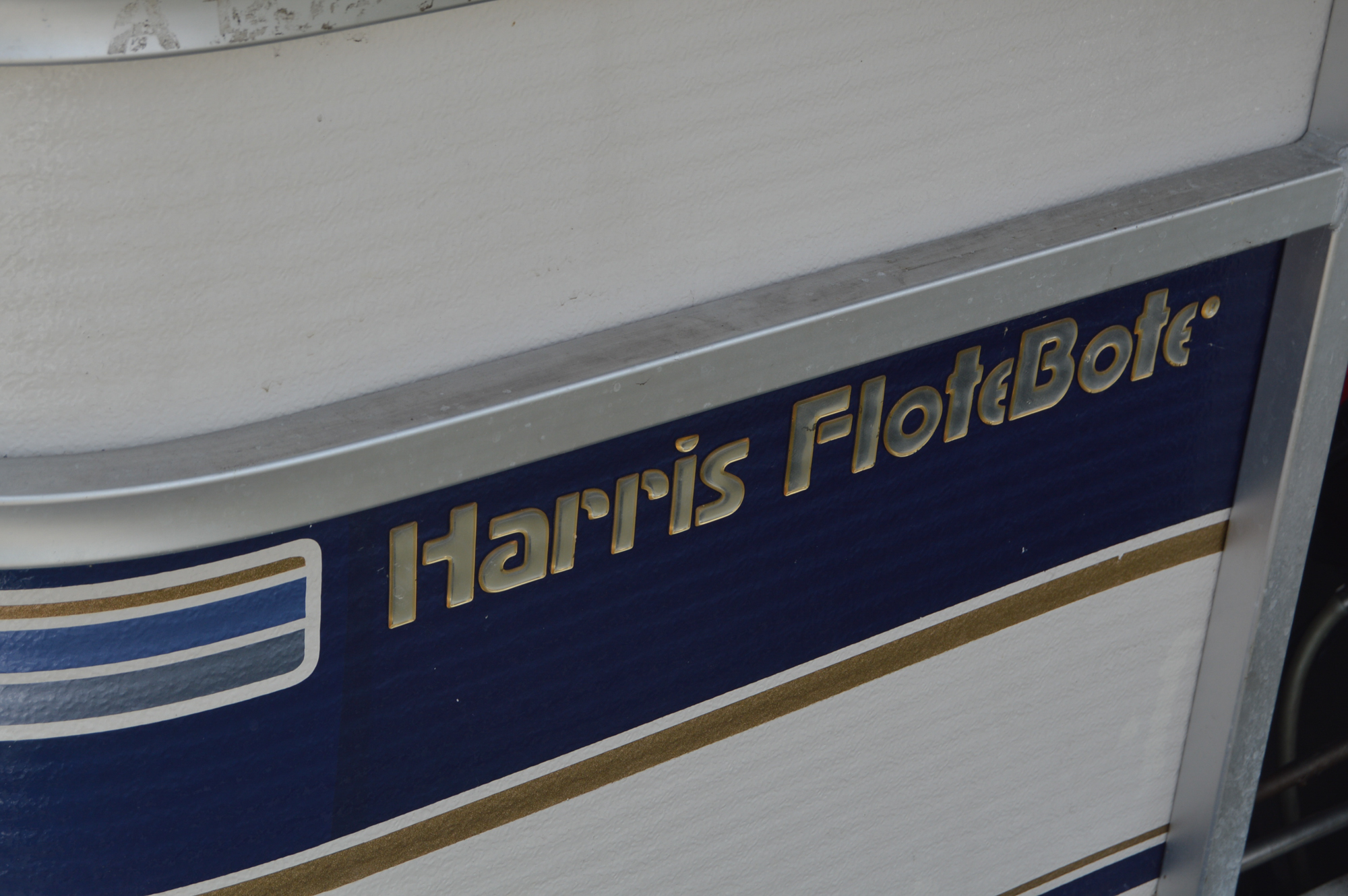 2001 Harris/Kayot FloteBote Classic 240 Pontoon Boat