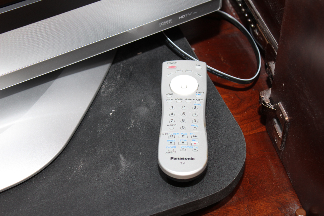 2006 Panasonic 26" Veira Flat Screen Television