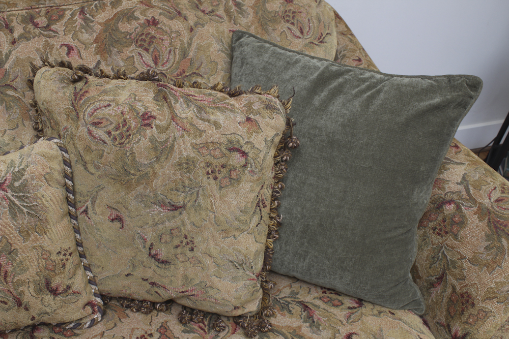 Paisley Footed Sofa with Five Pillows