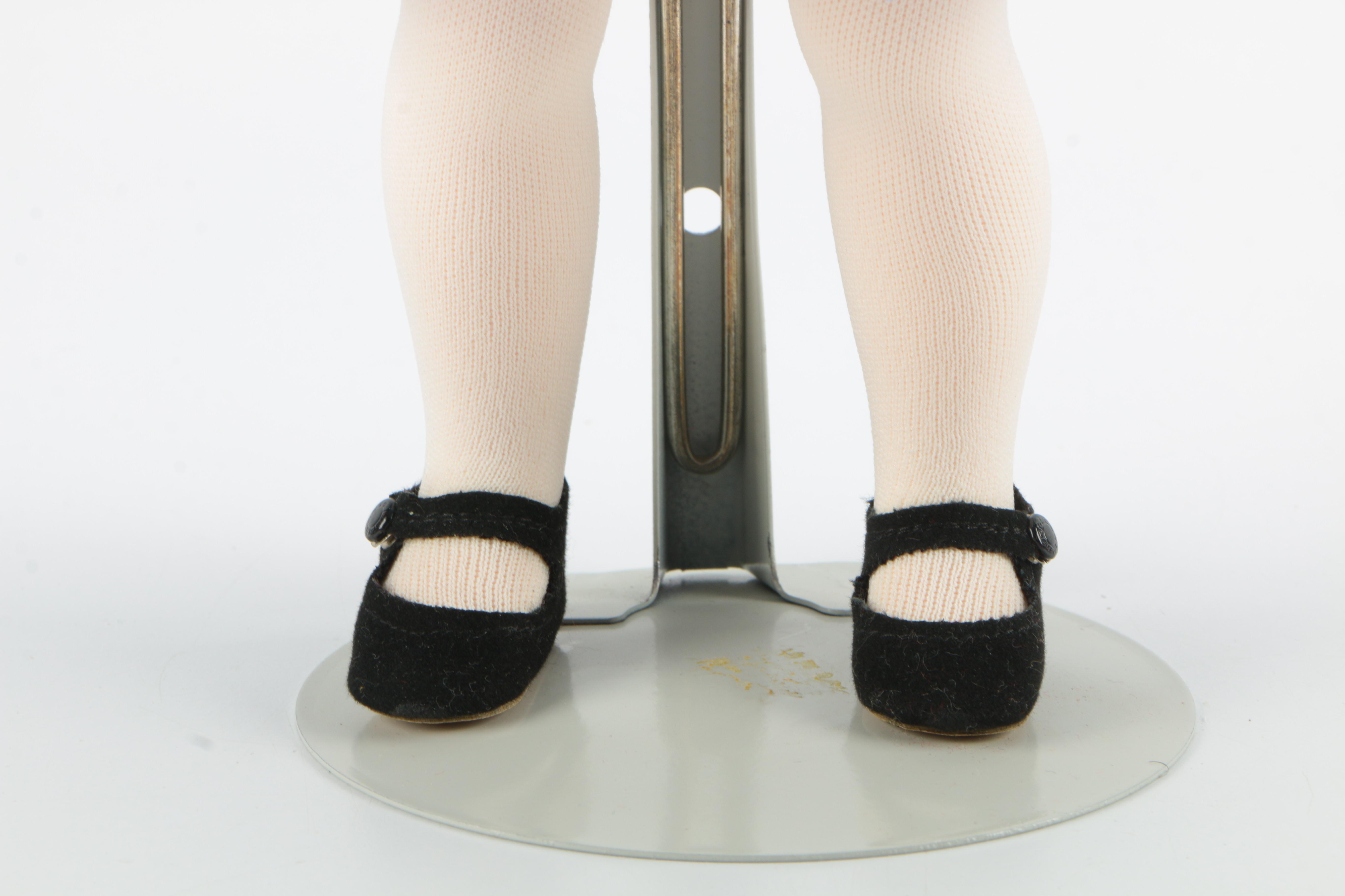 Pair of Madame Alexander Dolls "Alice" and "Queen of Hearts"