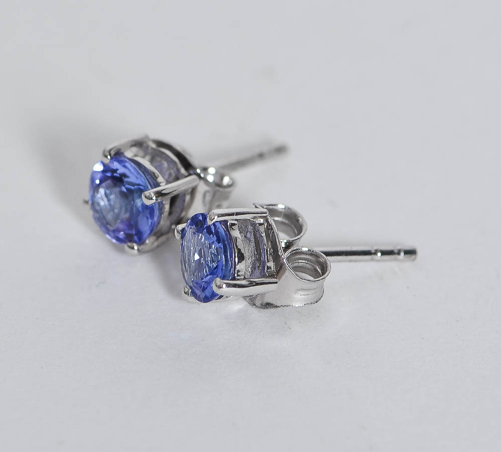 9K White Gold and Tanzanite Stud Earrings