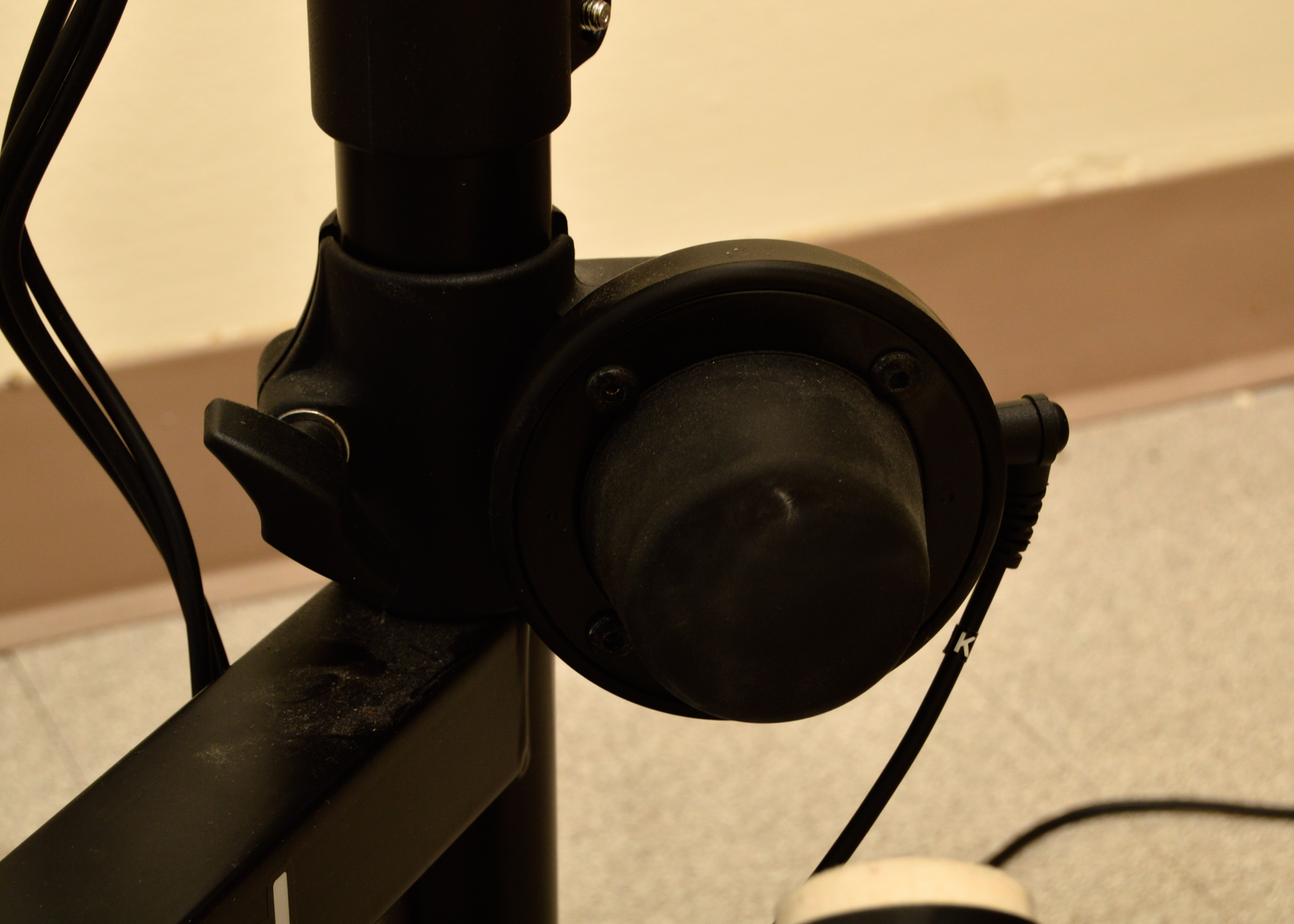 Roland TD-4KP Electronic V-Drums Kit