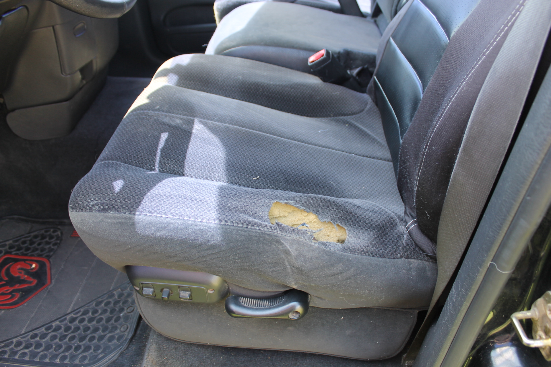 2004 Dodge Ram 1500 Pickup Truck