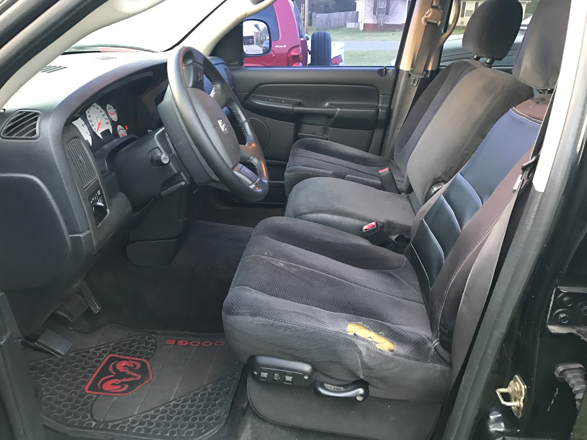 2004 Dodge Ram 1500 Pickup Truck