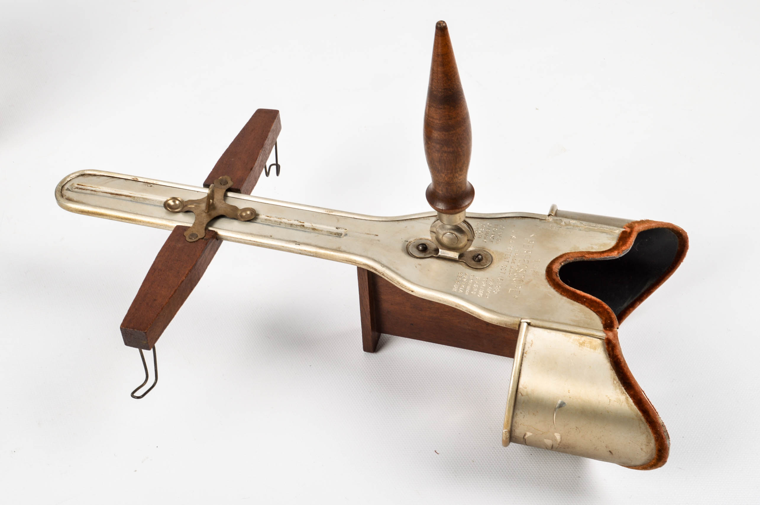 Antique "Perfecscope" Sterioscope Viewer With 250 Cards