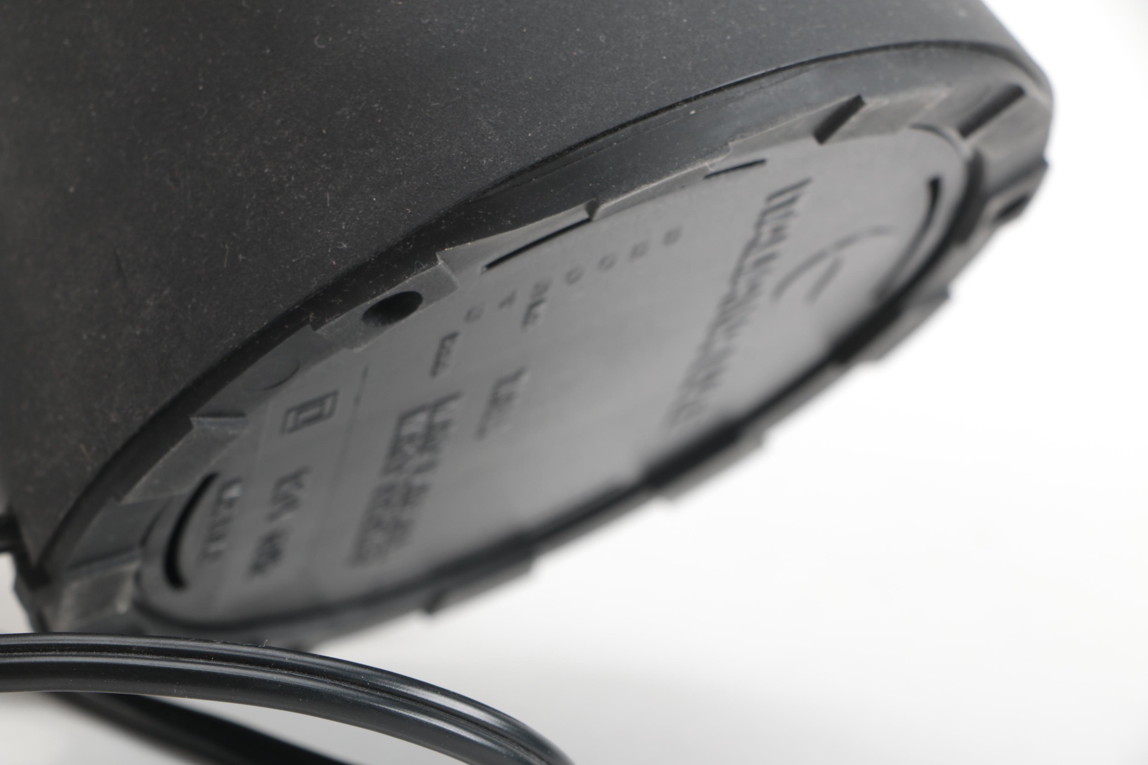 Modern Style Black Metal Cone Desk Lamp