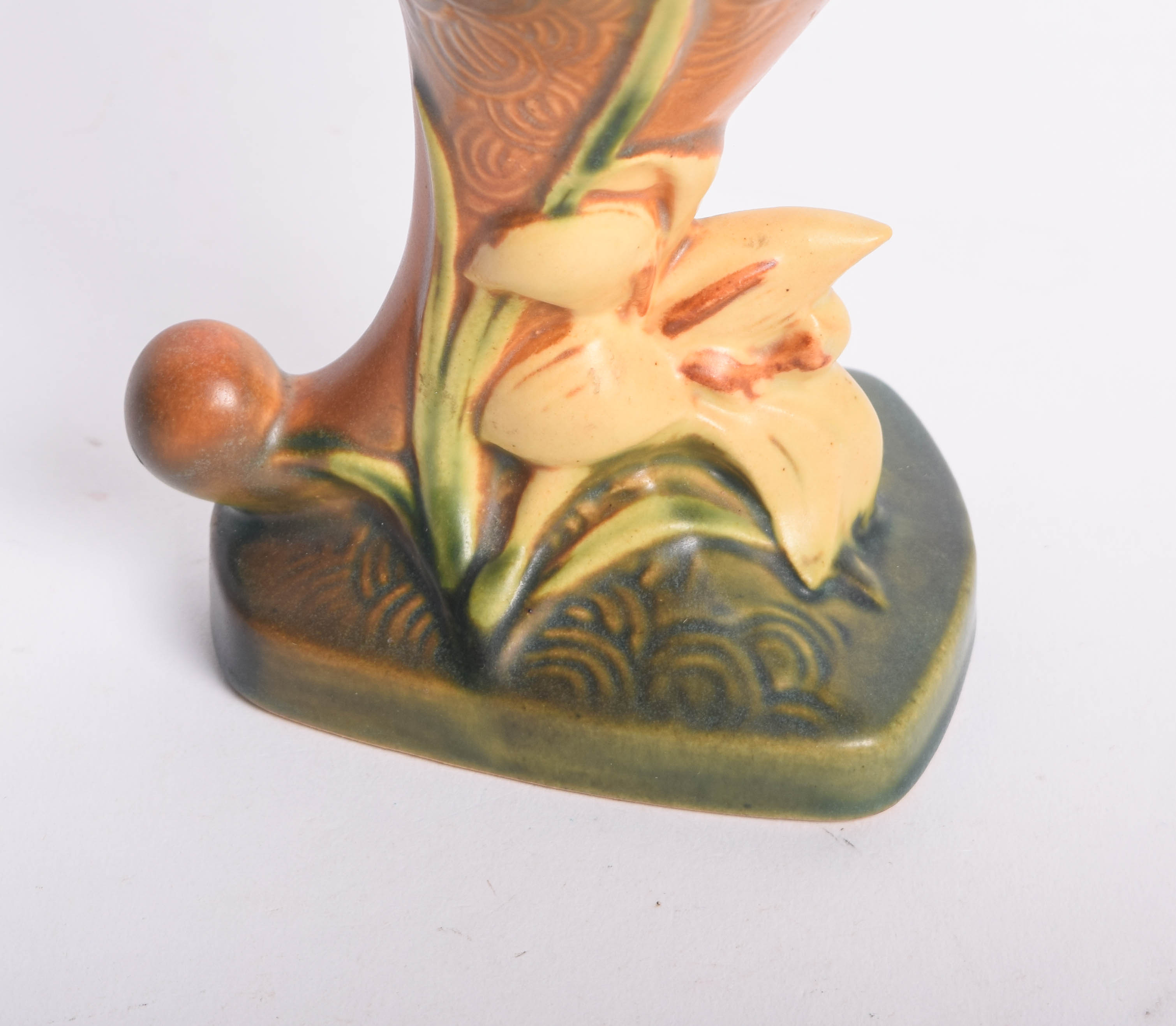 Vintage Roseville "Zephyr Lily" Cornucopia Vase