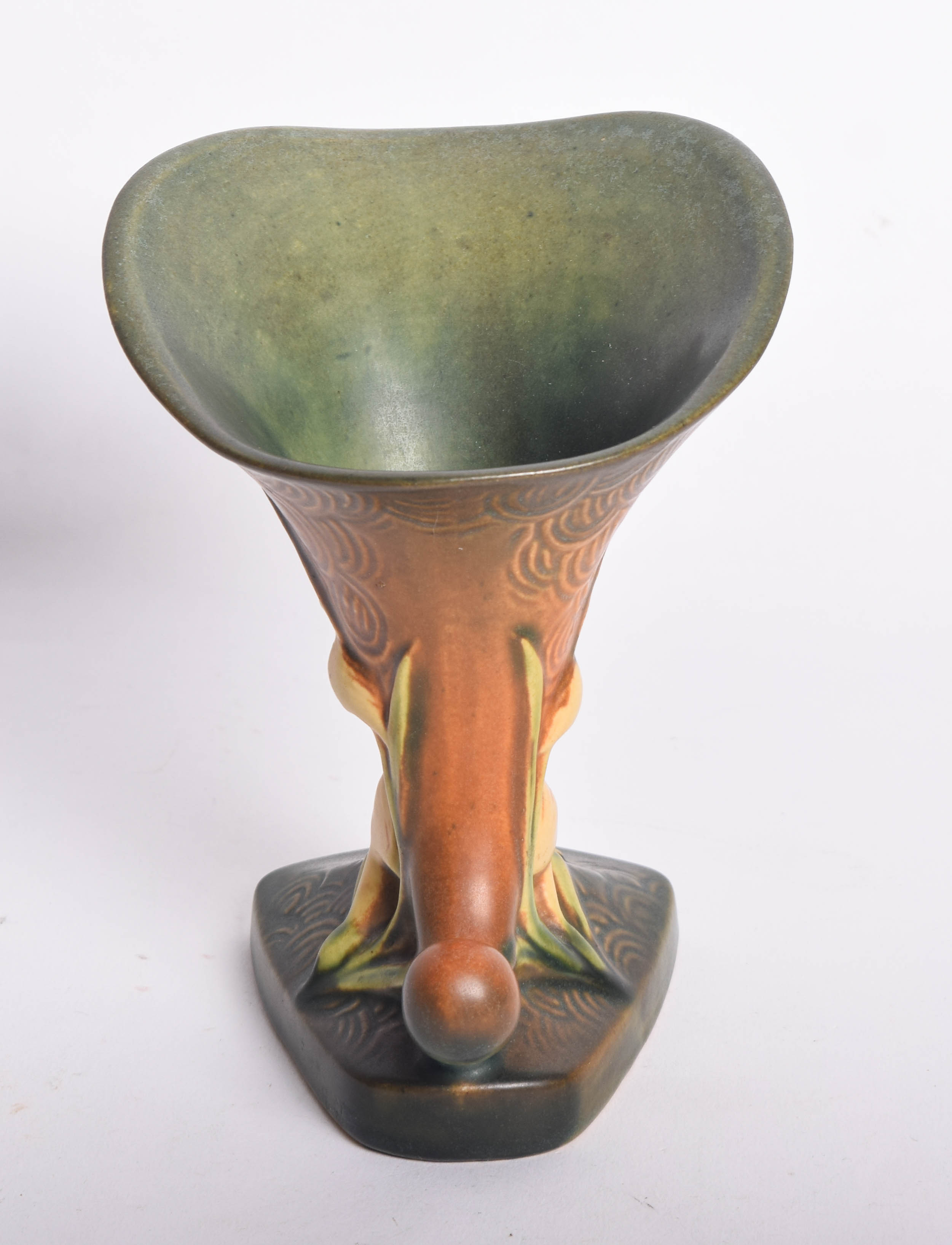 Vintage Roseville "Zephyr Lily" Cornucopia Vase