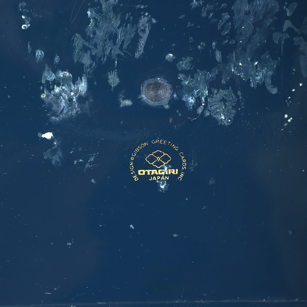 Assortment of Chargers and Tray