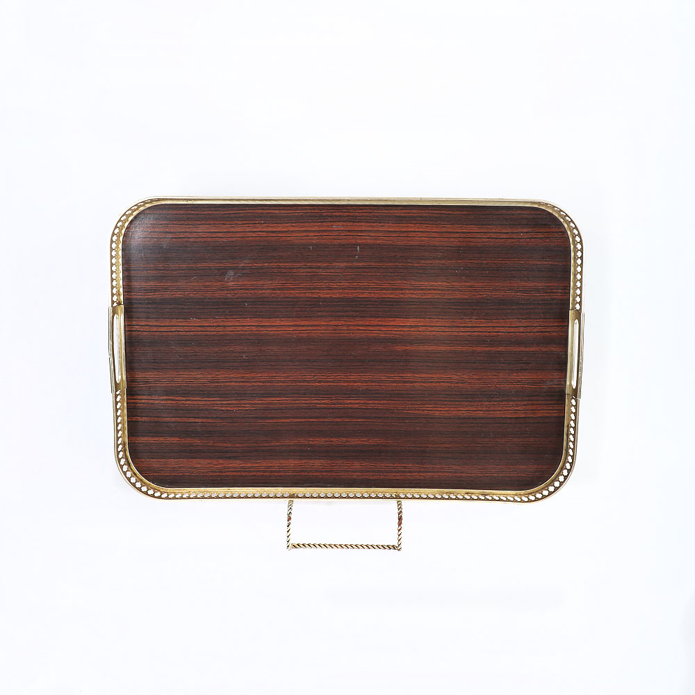 Assortment of Chargers and Tray