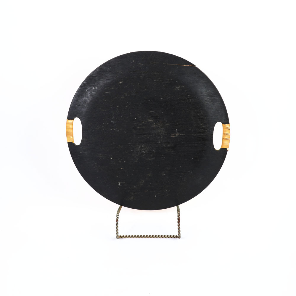 Assortment of Chargers and Tray