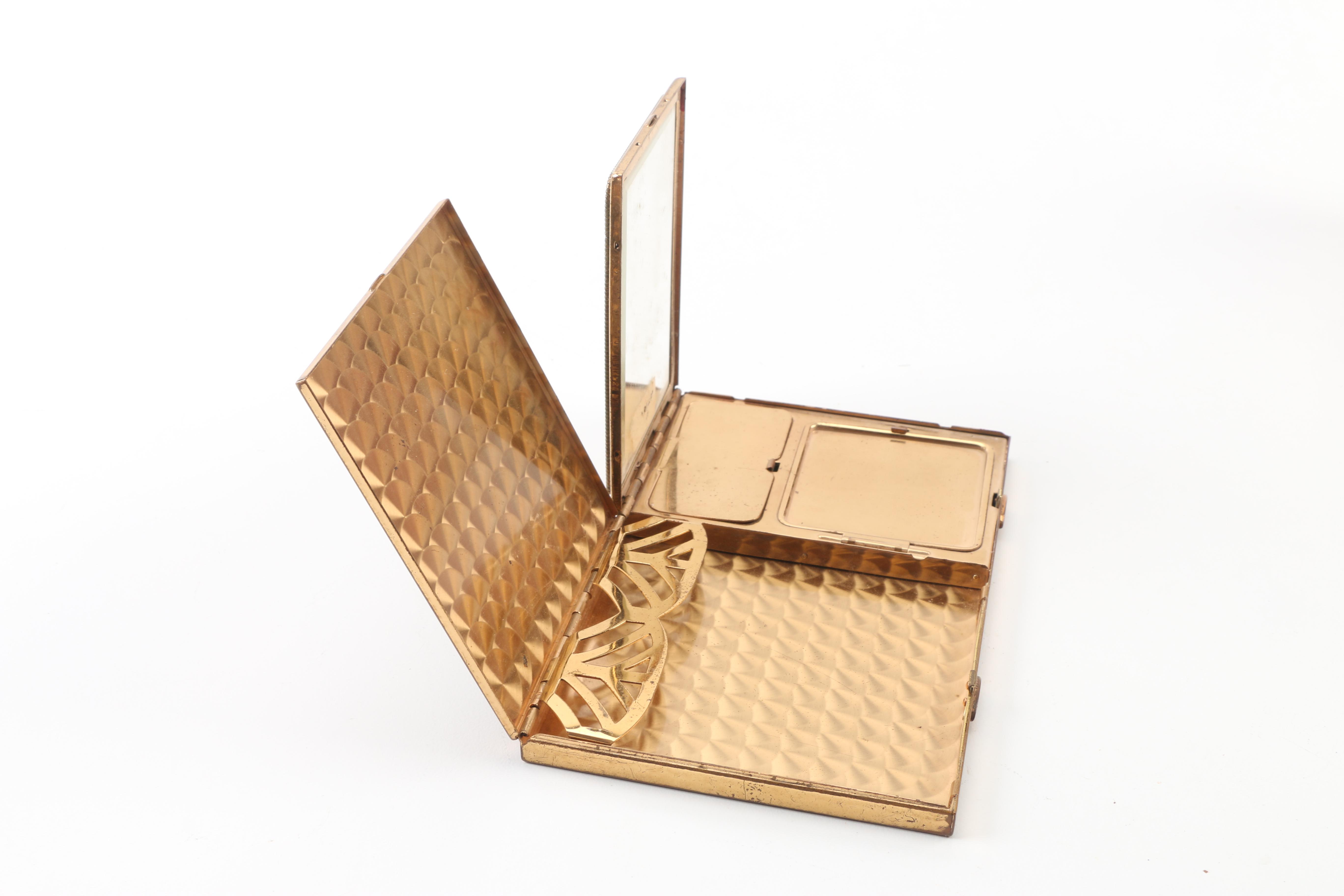 Collection of Vintage Vanity Pieces