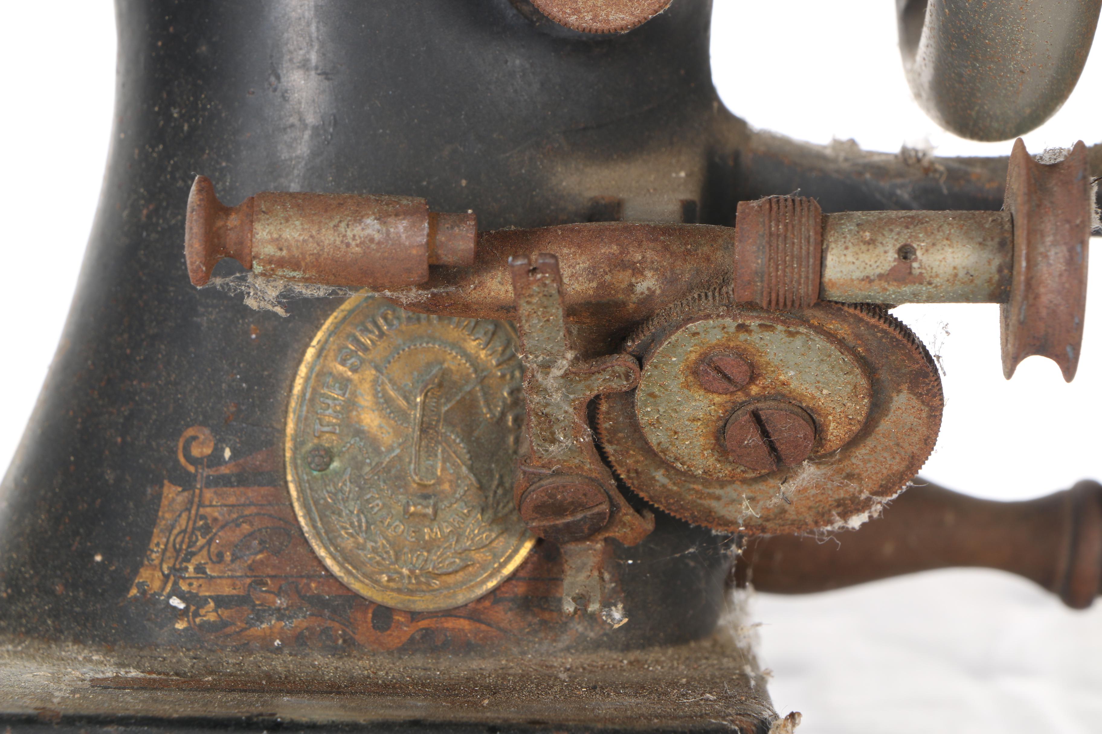 Antique Singer Hand Crank Sewing Machine