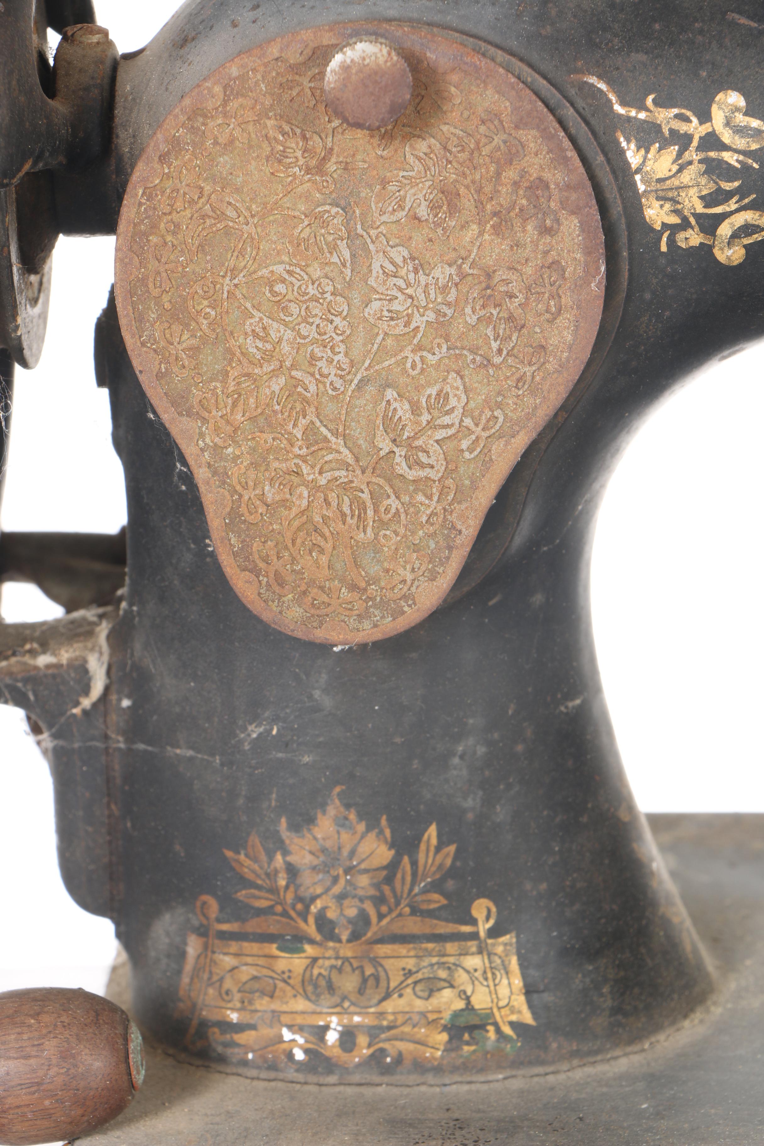 Antique Singer Hand Crank Sewing Machine