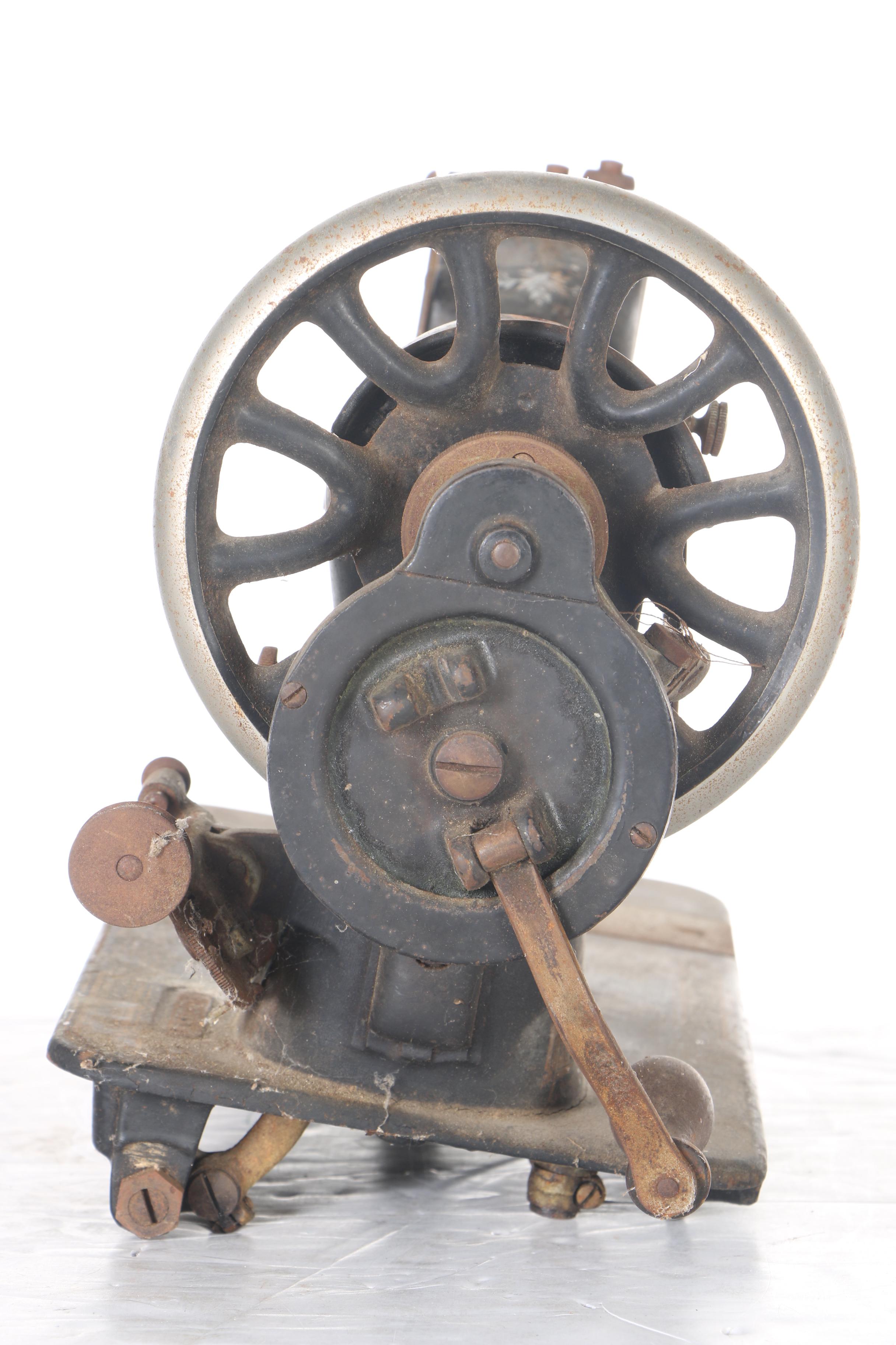 Antique Singer Hand Crank Sewing Machine