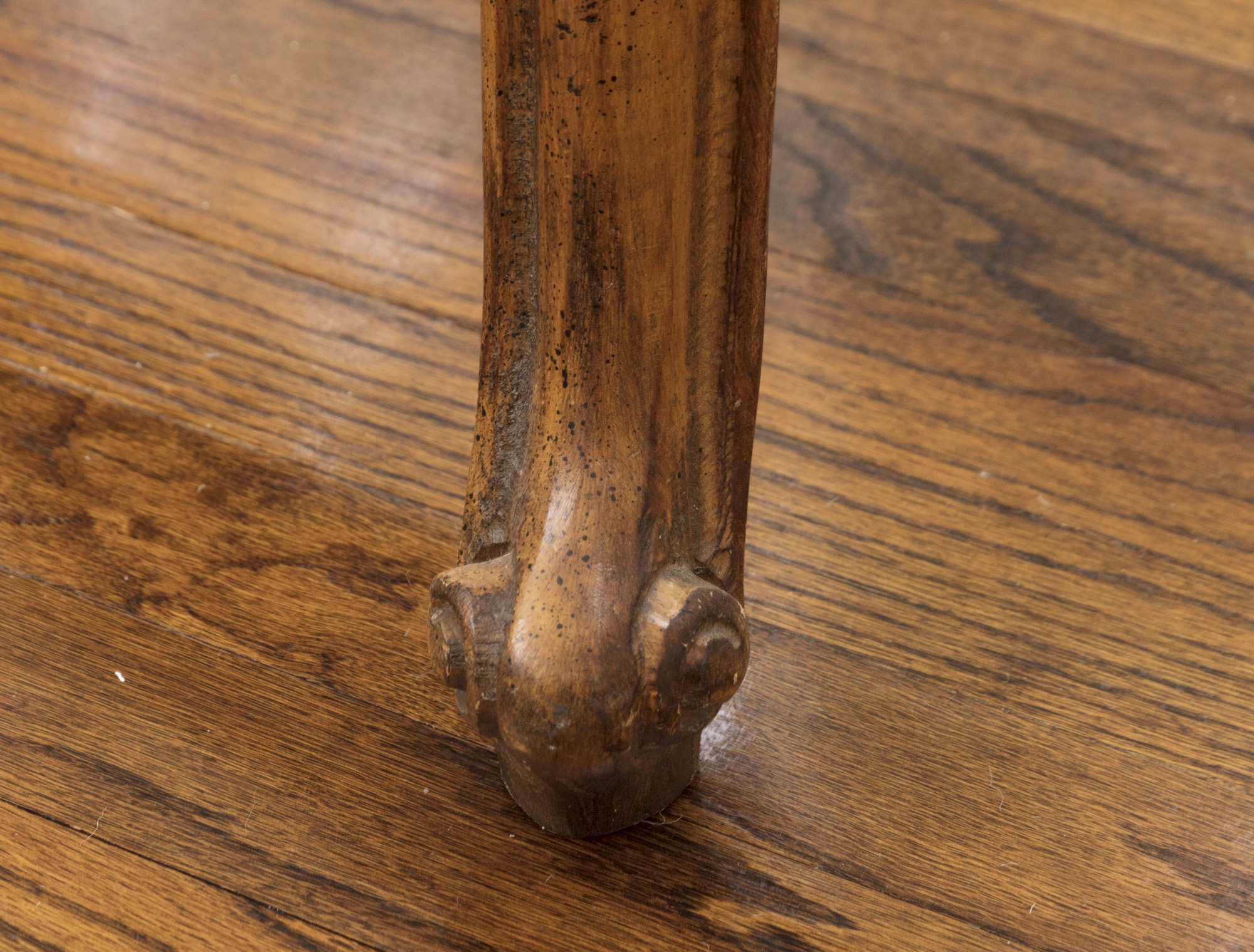 Rococo Style Glass-Topped Sofa Table with Two Footstools